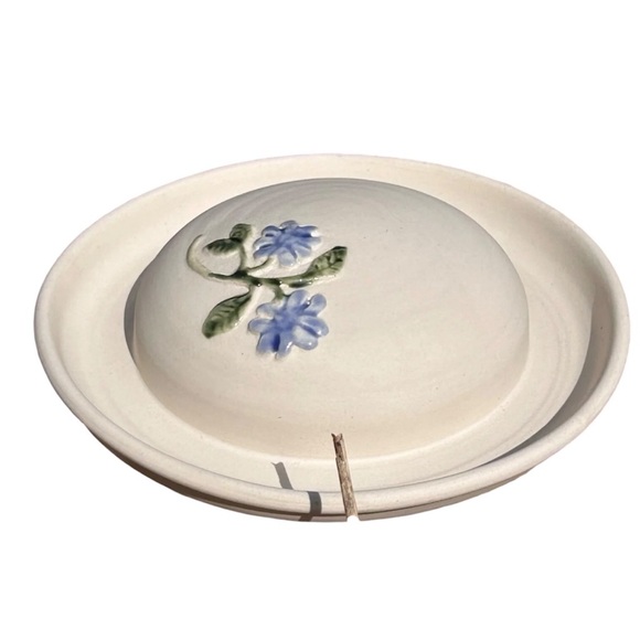 Vtg Gabriel Sweden Flower Hat Art Pottery Wall Plaque Artist Signed 3D Summer - Picture 2 of 7